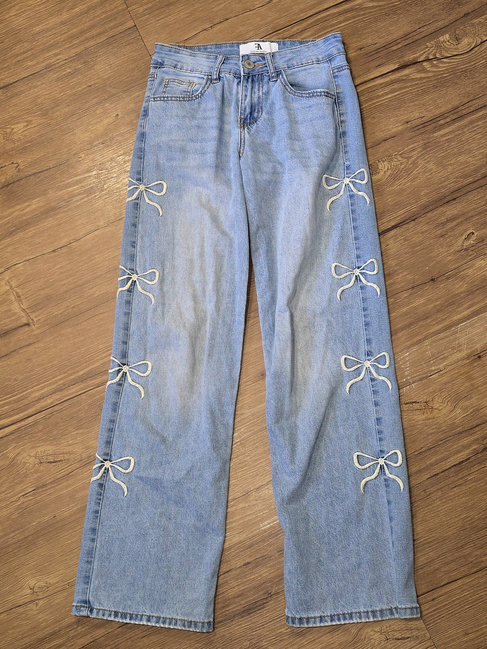 Flying Angel Light-wash Embroidered Bow Accent Straight Leg balletcore Jeans